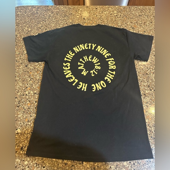 Christian Cross T-shirt - Picture 2 of 4